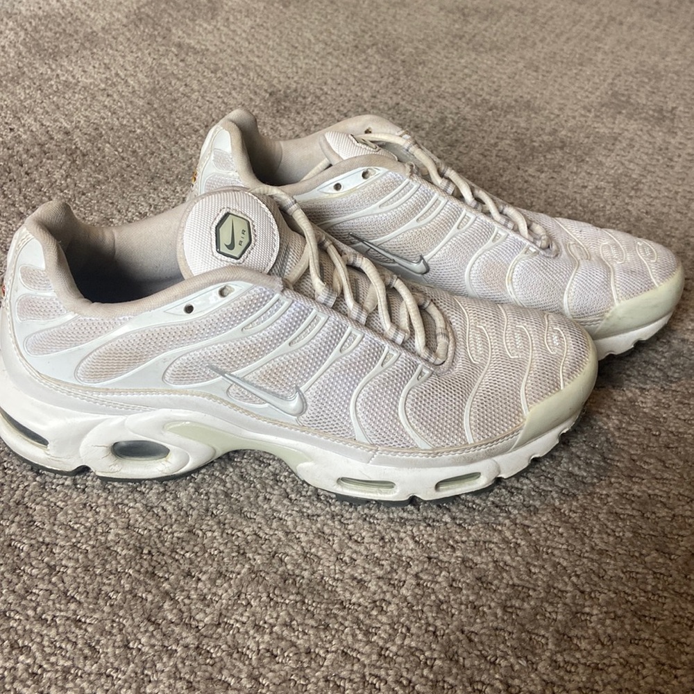 nike air maxes!
